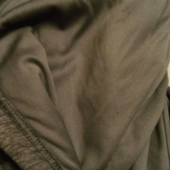 NEW Athletic Works Women's Soft Hoodie With Front Pockets, Gray Size: XS (0-2) - Picture 6 of 11